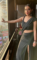 Load image into Gallery viewer, Glamour in Black: The Tanu Khera Designs Black Glitter Drape and Ruched Saree"