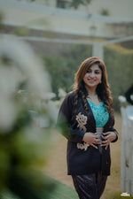 Load image into Gallery viewer, A Symphony of Style: Tanu Khera's Luxe Ensemble