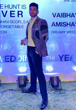 Load image into Gallery viewer, Ivory Threaded Jacket