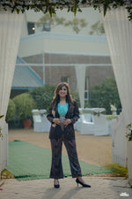 Load image into Gallery viewer, A Symphony of Style: Tanu Khera's Luxe Ensemble