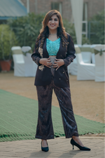 Load image into Gallery viewer, A Symphony of Style: Tanu Khera's Luxe Ensemble