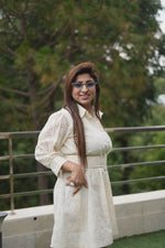 Load image into Gallery viewer, OFF-WHITE HAKOOBA FABRIC COTTON TUNIC, COMPLETE WITH A STYLISH BELT.