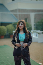 Load image into Gallery viewer, A Symphony of Style: Tanu Khera's Luxe Ensemble