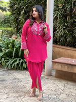 Load image into Gallery viewer, Title: Fuchsia Flair: A Perfect Blend of Tradition and Contemporary Fashion