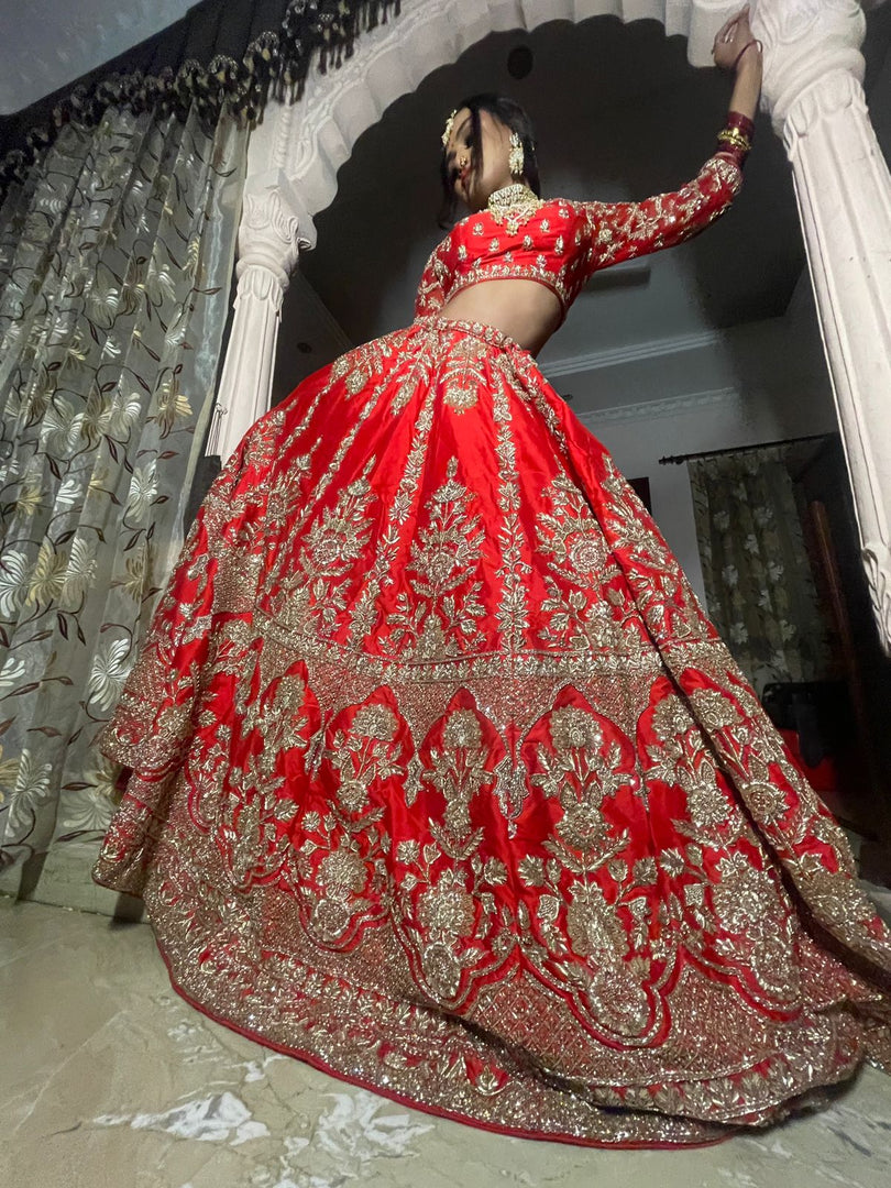 "CRIMSON ELEGANCE: TANU KHERA'S EXQUISITE GEORGETTE BRIDAL LEHENGA